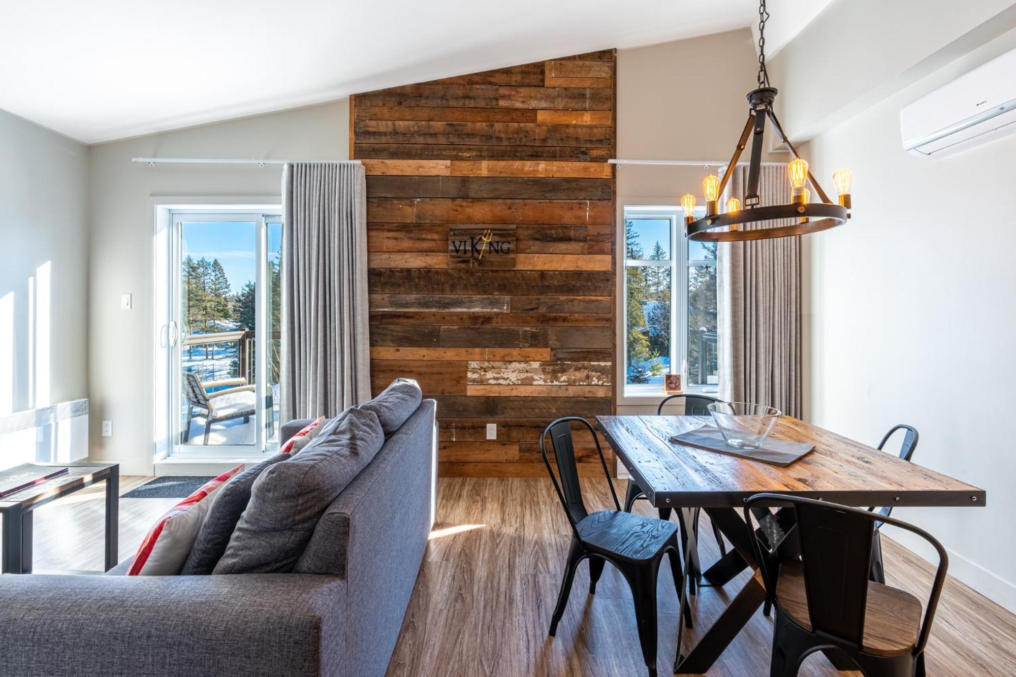 Le Viking Resort Sainte-Marguerite-du-Lac-Masson Екстер'єр фото